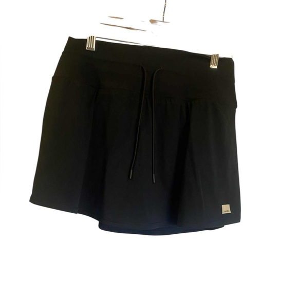 NWT Vuori daily skirt INK Size M - Picture 3 of 5